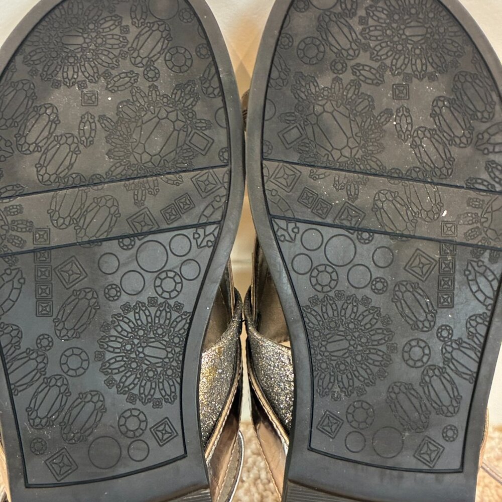 Simply Vera Wang Sparkle Silver Buckle Sandal Shoe Size 6.5 - Picture 15 of 15